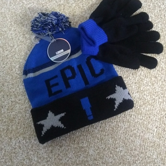 Boys Pom Pom Beanie & Gloves. - Picture 3 of 3